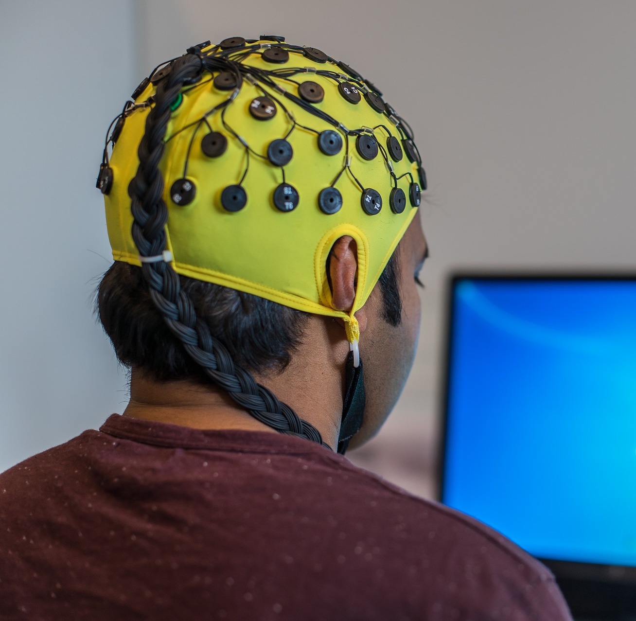 In addition to self-report and behavioral measures, researchers in psychology use physiological measures. An electroencephalograph (EEG) records electrical activity from the brain. *Image by ulrichw from Pixabay.*